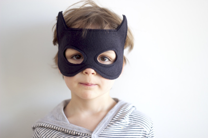Free Batman Felt Mask Pattern | Willow & Stitch